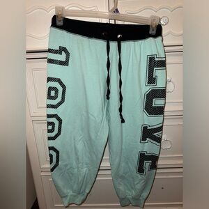 Women’s capri joggers